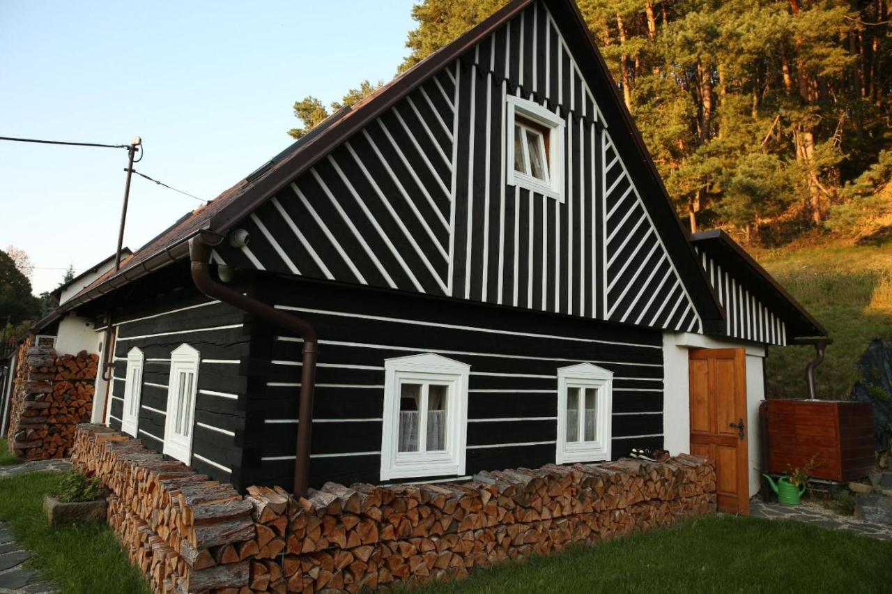 Roubenka 1818 Villa Vselibice Buitenkant foto
